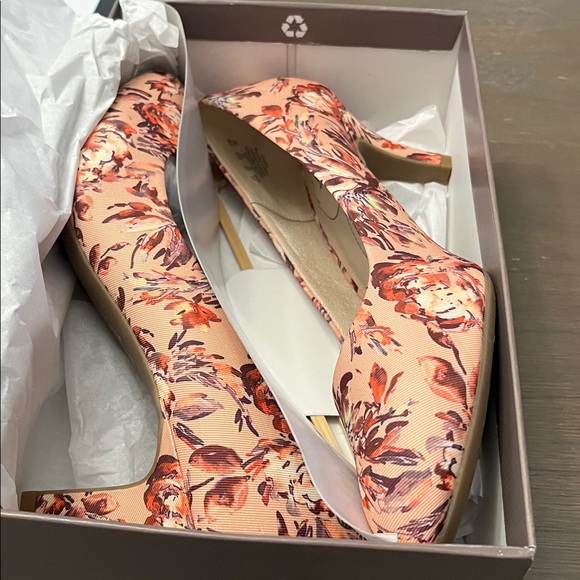 new! Lifestride Blush Multi Parigi Heels. WIDE WIDTH - Picture 7 of 13